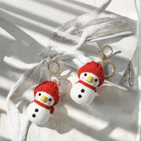 Amigurumi en Peluche au Crochet : Motifs Animaux, Père Noël, Sapin de Noël, Bonhomme de Neige – Porte-clés et Breloque de Sac Faits Main
