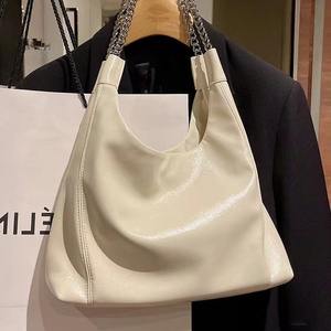 Bolso Tote de PU Estilo Bohemio para Mujer, con Cadena, Correa Única, Gran Capacidad, con Cierre, para la Universidad, la Vida Diaria, el Trabajo, Todas las Temporadas - Product Image 2