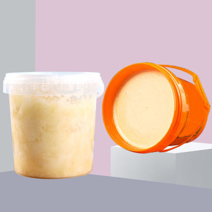 โรงงานขายส่งรีไซเคิล 1L 2L 3L 5L ถังพลาสติกถังเกรดอาหารถังครีมเนยแบบกําหนดเองพร้อมฝาปิด - Product Image 1