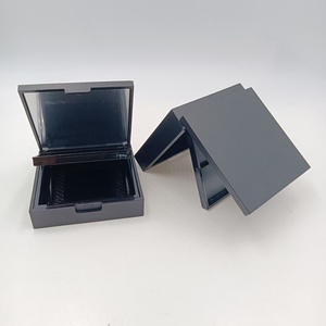 Paleta de Maquillaje Multicapa Personalizada con Espejo, Estuche de Maquillaje Cuadrado de Plástico de Lujo, Estuche Vacío para Sombra de Ojos y Rubor en Polvo - Product Image 4