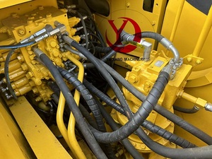 เครื่องขุด PC220 Komatsu ของญี่ปุ่นมือสองสภาพดีเครื่องยนต์และปั๊มเป็นส่วนประกอบหลัก - Product Image 4