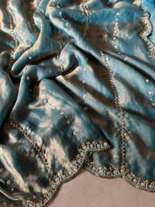 ผ้าส่าหรีผ้าไหมพร้อมลูกปัดเครื่องจักรบริสุทธิ์และงานฝีมือดั้งเดิมสำหรับงานชาติพันธุ์ทั้งหมดของดีไซน์เนอร์ - Product Image 5