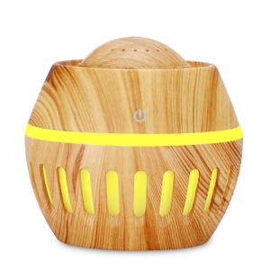 Mini humidificateur USB effet bois 0,5L avec lumière LED 7 couleurs pour usage domestique - Product Image 5