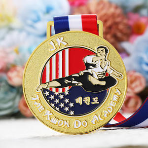 Medallas Deportivas de Metal <span class=keywords><strong>a</strong></span> <span class=keywords><strong>Precio</strong></span> de Fábrica, Logotipo Personalizado, Letra Chapada en Oro, Aleación de Zinc Esmaltada, Medallas de Karate de una Sola Cara - Product Image 1