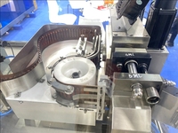 Machine à ampoules en plastique BFS à grande vitesse Remplissage et scellage aseptiques salins normaux Équipement BFS