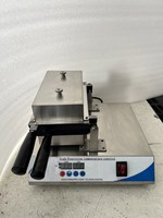 Nouvelle Machine à Gaufres Électrique Commerciale XL en Gros avec Minuteur, Écran Tactile, en Acier Inoxydable Durable, Design en Forme de Chat
