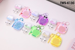 Audífonos Bluetooth TWS de Sanrio con Diseño de Kuromi, Hello Kitty, Pochacco y Pompompurin, Inalámbricos, Intraaurales, con Juguete Magnético de Laberinto - Product Image 6