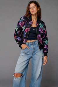 Veste florale pour femme de qualité export, élégante, à manches longues, décontractée, pour l'hiver, disponible à un prix raisonnable - Product Image 6