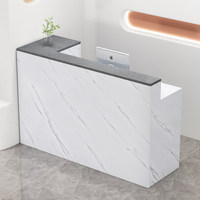 Petit comptoir de réception commercial en bois pour les magasins de vêtements, les magasins de proximité et les restaurants - Design minimaliste moderne multifonctionnel