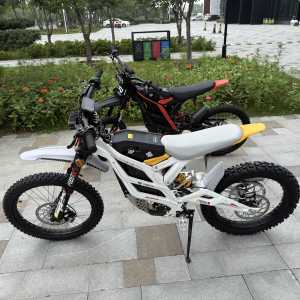 Meilleur prix Scooter GT1 Autonomie 70KM Moteur puissant 1400W Série Scooter 79 Bike GT 79 Bike Pro 79 Bike GT 79 - Product Image 1