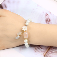 Bracelet de jade plaqué or 14 carats fait à la main bijoux en pierre naturelle femmes bracelet de fleur de coquillage de luxe (MB18356)