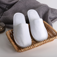 Chaussons d'hôtel jetables de luxe en polaire et velours avec logo brodé personnalisé, antidérapants, pour les voyages et l'hôtellerie