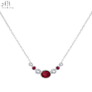 Collar con Colgante de Diamantes y Rubí Rojo Vivo Natural en Oro Blanco Sólido de 18K, Diseño Retro Exclusivo de Proveedor de Hong Kong, Regalo para Dama - Product Image 1