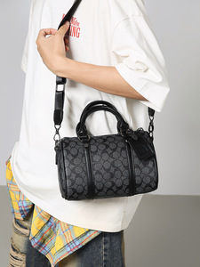Sac bandoulière unisexe en cuir PU personnalisé avec logo, sac messager, sac à main, usage quotidien, toutes saisons - Product Image 4