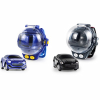 2022 nouveau jouet de voiture de course télécommandé rechargeable populaire 2.4G Mini lumière LED pour garçons comprend un emballage de câble USB