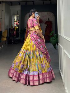 Kalamkari Dola Zijde <span class=keywords><strong>Half</strong></span> Sari Met Weefrand En Kwastjes Gestikte Lehenga Set - Product Image 4