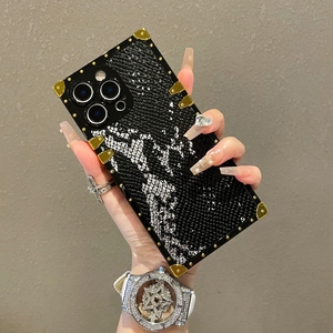 เคสกันกระแทกมีเชือกสำหรับ iPhone 11/12 Pro/ 13 Pro/ 14 Plus เคสโทรศัพท์หนังงูสำหรับ iPhone 15 Pro/ 16 - Product Image 4