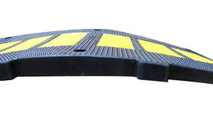 उच्च गुणवत्ता वाले रबर पोर्टेबल राजमार्ग उपकरण सड़क रिट्रेटेबल गति बम्प रोड बम्प - Product Image 3