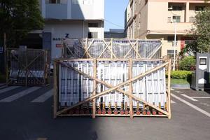 Barrière de contrôle des foules manuelle coulissante en acier inoxydable, la plus vendue, pour la sécurité routière scolaire – Clôture accordéon temporaire durable et facile à utiliser - Product Image 6