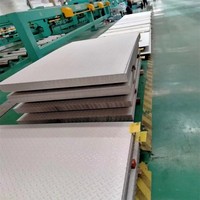 Tôle d'acier inoxydable à motif chevron antidérapante, fournisseur de tôles d'acier pour revêtements de sol industriels