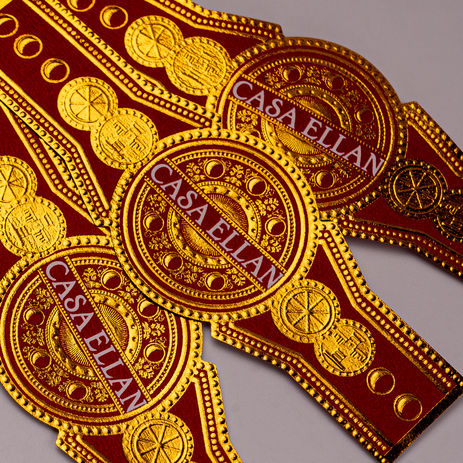 Lámina de oro en relieve