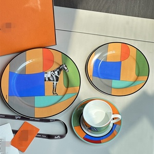 Platos de cena Juego de vajilla Royal Bone China Juego de 4 piezas con logotipo Regalos de negocios de cerámica Juego de cena - Product Image 1