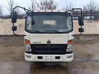 Camion de livraison léger Sinotruk HOWO à plateau ouvert 4,2 m, 6 roues, diesel, conduite à gauche/droite – Stock limité