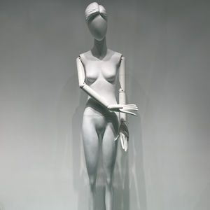 Maniquí <span class=keywords><strong>de</strong></span> cuerpo completo <span class=keywords><strong>de</strong></span> fibra <span class=keywords><strong>de</strong></span> vidrio, maniquí delgado <span class=keywords><strong>de</strong></span> pie alto para exhibición <span class=keywords><strong>de</strong></span> <span class=keywords><strong>ropa</strong></span> <span class=keywords><strong>de</strong></span> <span class=keywords><strong>mujer</strong></span>, recién llegados, maniquí asiático <span class=keywords><strong>de</strong></span> Europa - Product Image 1