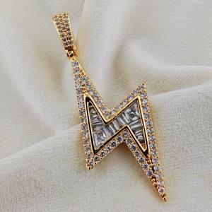 Gioielli Hip Hop in Rame, Bigiotteria Placcata Oro Resistente all'Appannamento e Impermeabile, Collana con Ciondolo in Zircone, Accessori Uomo - Product Image 3