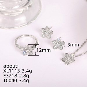 Set di Gioielli Floreali con Fiori di Ciliegio, Orecchini, Anello e Collana per Donne, Accessori Eleganti e alla Moda - Product Image 4