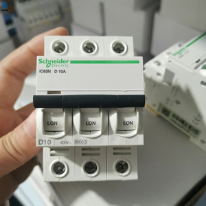 IC65N 10A 3P เบรกเกอร์ขนาดเล็ก MCB สวิตช์ป้องกันไฟฟ้าลัดวงจรติดตั้งราง DIN อุปกรณ์ความปลอดภัยไฟฟ้าสำหรับ - Product Image 1