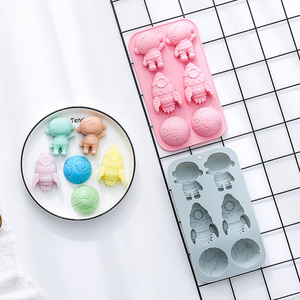 Moldes de Silicona para Pastel con Diseño de Astronauta de 6 Cavidades, Reutilizables, de Grado Alimenticio, Lindos Moldes Magnéticos de Silicona para Chocolate, Dulces y Hielo - Product Image 4