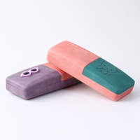 Boîtier optique Collage par ultrasons de couleurs bicolores en matériau PU Étui à lunettes rigide pour enfants avec accessoires en plastique