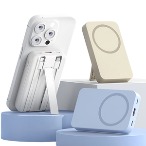 Schitec พาวเวอร์แบงค์ระบบแม่เหล็กไร้สายแบบสองทางชาร์จเร็ว15W พร้อมสายเคเบิ้ลที่ซ่อนไว้สำหรับการเดินทาง - Product Image 2