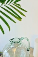 Vase en verre soufflé à la main, vase décoratif vert clair avec poignée pour la décoration moderne de la maison