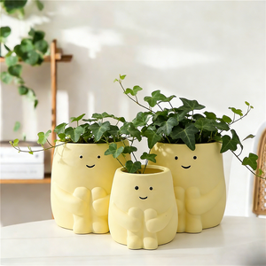 Pot de fleurs décoratif avec visage souriant mignon, vase de décoration de personnage de dessin animé, plante succulente - Product Image 1