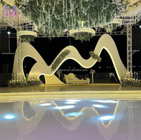 Panneau de fond décoratif en PVC acrylique blanc de style ondulé moderne MILE pour la décoration de scène de mariage
