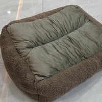 Lit pour chien Etrip Pet Warm Luxury Calming Cute Teddy Fleece Brown avec fond antidérapant