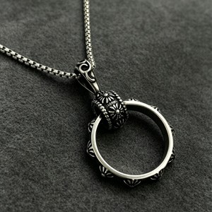 Yunnique – collier avec pendentif en acier inoxydable pour hommes, motif géométrique rond sculpté en forme de fleur, JD215 - Product Image 1