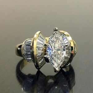 Anello con taglio marquise unico per donna, elegante gioiello da dito alla moda - Product Image 3