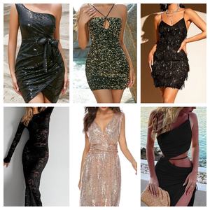 Liquidación de ropa de mujer de marca 2023: grandes descuentos en lotes variados de vestidos y ropa - Product Image 5