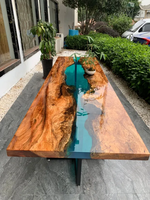 Table de salle à manger en bois massif et résine époxy, faite sur mesure, bord naturel, thème Océan Plage, paysage de vagues 3D, mobilier d'art pour la maison