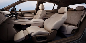 Nouveau modèle GAC HYPTEC HT, conduite à droite, véhicule électrique, propulsion arrière, autonomie de la batterie 600 km, recharge rapide, voiture de sport - Product Image 5