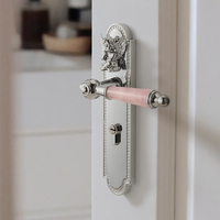 Poignée de porte de luxe en cristal rose avec relief d'ange, serrure à mortaise silencieuse pour chambre à coucher