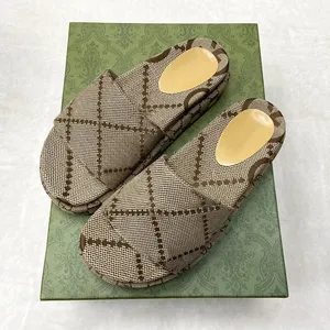 Ciabatte di Lusso Firmate da Donna, Sandali con Plateau Scavato, Ciabatte da Spiaggia da Donna - Product Image 1