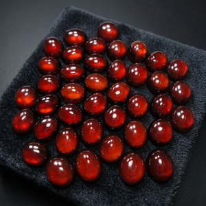 Gema Suelta de Granate Rojo Natural de Alta Calidad, Corte Facetado, Forma Ovalada, Semipreciosa, Disponible en Todos los Tamaños, para Joyería - Product Image 4