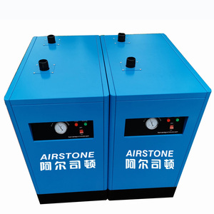 مجفف هواء مضغوط من سلسلة Airstone AC بقوة 10-700 حصان، 1.5-150 متر مكعب/دقيقة، 53-5250 قدم مكعب/دقيقة، <span class=keywords><strong>4</strong></span>-40 بار، يعمل بغازات R134 وR22 وR410، 220/380/480 فولت، مناسب للمجمدات - Product Image 1