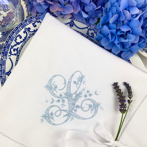 Serviettes de table en coton et lin avec broderie personnalisée d'un fabricant de serviettes pour les événements de mariage - Product Image 1