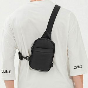 Nueva llegada: Bolso de pecho para hombre, mini bandolera portátil de ocio para viaje - Product Image 2