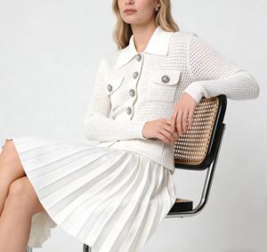 Robe courte en tricot crochet de luxe pour femmes avec boutons en strass et col <span class=keywords><strong>Peter</strong></span> Pan contrastant - Product Image 3